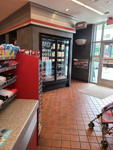 Gas Station «QuikTrip», reviews and photos, 850 McNutt St, Herculaneum, MO 63048, USA