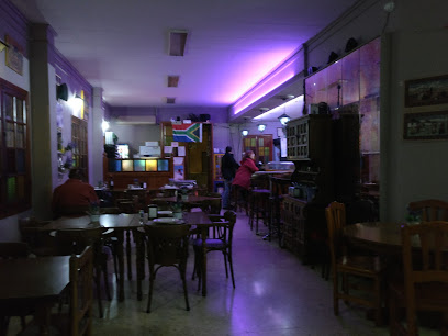 Café Bar La Bassa - Carrer de Gómez Ferrer, 2, 46780 Oliva, Valencia, Spain