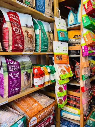 Pet Supply Store «Sprocket & Stone», reviews and photos, 1013 E 53rd St, Chicago, IL 60615, USA