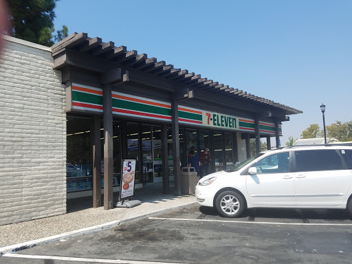 Convenience Store «7-Eleven», reviews and photos, 17 Golf Club Rd, Pleasant Hill, CA 94523, USA