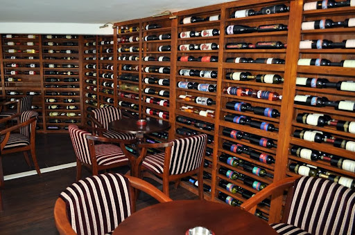 Wine Bar 1000 de Chipuri