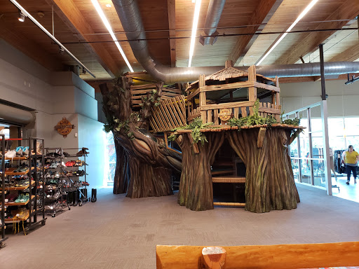 Camping Store «REI», reviews and photos, 222 Yale Ave N, Seattle, WA 98109, USA