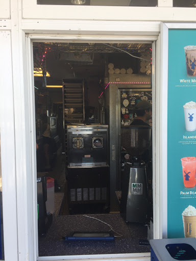 Coffee Shop «Dutch Bros», reviews and photos, 8387 W Thunderbird Rd, Peoria, AZ 85381, USA
