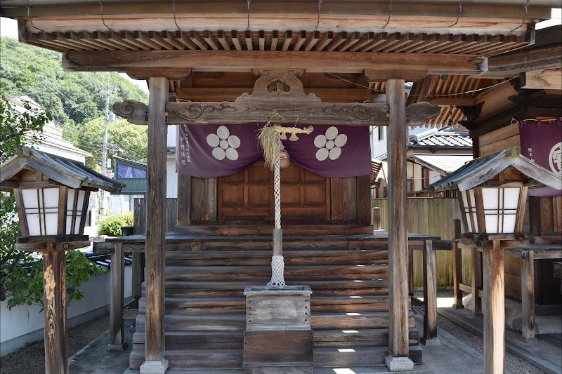 臥牛天神社