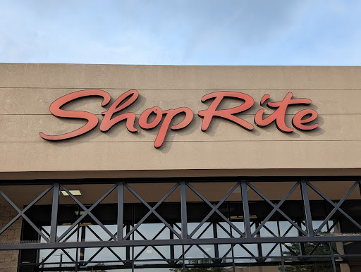 Shopping Mall «Essex Green Shopping Center», reviews and photos, 495 Prospect Ave, West Orange, NJ 07052, USA