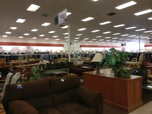 Thrift Store «Salvation Army Family Store and Donation Center», reviews and photos, 16119 Brookhurst St, Fountain Valley, CA 92708, USA