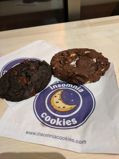 Cookie Shop «Insomnia Cookies», reviews and photos, 1804 E North Ave, Milwaukee, WI 53202, USA
