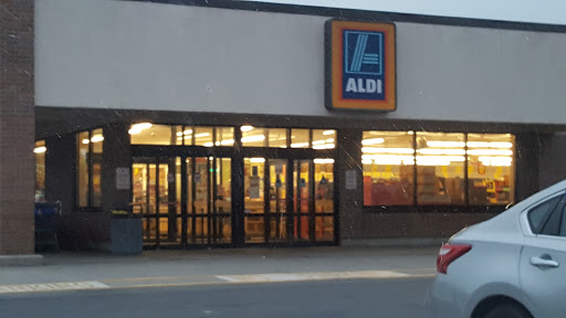 Supermarket «ALDI», reviews and photos, 1235 E St Georges Ave, Roselle, NJ 07203, USA