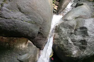 Kellaputhige Ganapa falls image