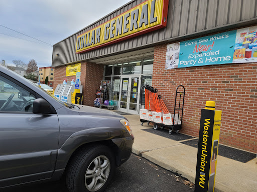 Discount Store «Dollar General», reviews and photos, 124 W Pike St, Houston, PA 15342, USA