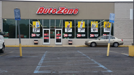 AutoZone, 615 Middle Country Rd, Selden, NY 11784, USA, 