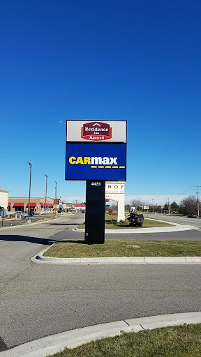 Used Car Dealer «CarMax», reviews and photos, 4431 28th St SE, Kentwood, MI 49512, USA