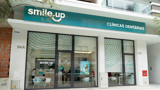 Smile.up Clínicas Dentárias Loures - Loures