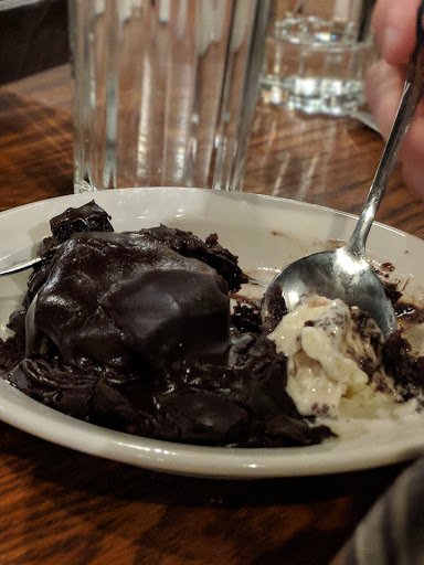 American Restaurant «Cracker Barrel Old Country Store», reviews and photos, 30 Research Dr, Milford, CT 06460, USA