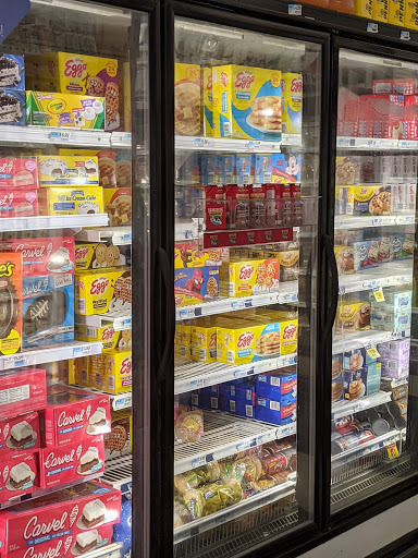 Grocery Store «Foodtown of Kensington», reviews and photos, 382 McDonald Ave, Brooklyn, NY 11218, USA