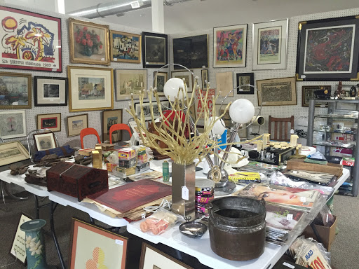 Antique Store «Days Of Olde Antiques & Collectibles At Galloway», reviews and photos, 110 S New York Rd, Galloway, NJ 08205, USA