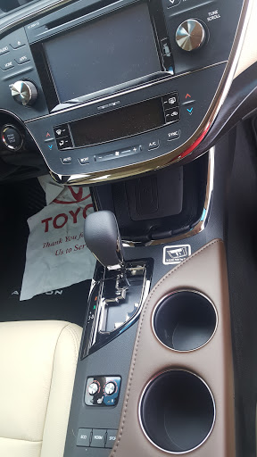 Toyota Dealer «Cowboy Toyota», reviews and photos, 9525 E R L Thornton Fwy, Dallas, TX 75228, USA