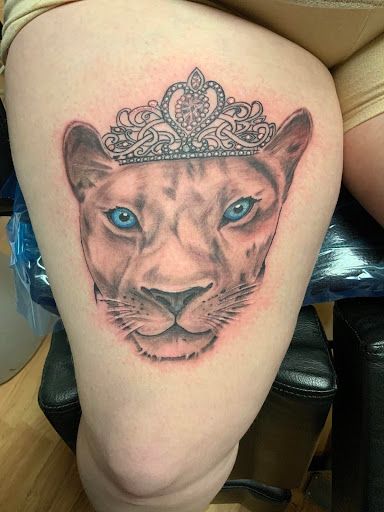 Explore minimalist finger tattoo ideas, creative tattoo ideas in Owensboro, available at BnB Tattoos & Piercings