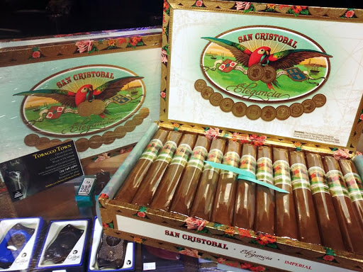 Tobacco Shop «Tobacco Town», reviews and photos, 17108 Fort St, Riverview, MI 48193, USA