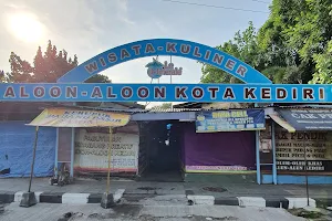 Wisata Kuliner Aloon Aloon Kota Kediri image