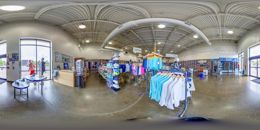 Sporting Goods Store «Road Runner Sports», reviews and photos, 7063 SW Nyberg St, Tualatin, OR 97062, USA