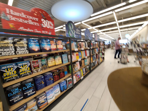 Book Store «Barnes & Noble», reviews and photos, 187 Riverside Square Mall, Hackensack, NJ 07601, USA