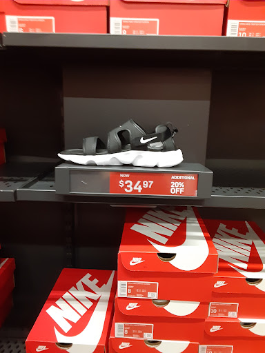 Sporting Goods Store «Nike Factory Store», reviews and photos, 20 City Blvd W #617, Orange, CA 92868, USA