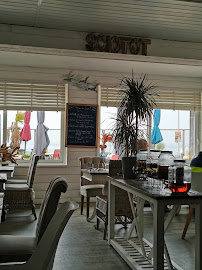 Atmosphère du Restaurant français Restaurant Le vent de Mer à Les Pieux - n°4