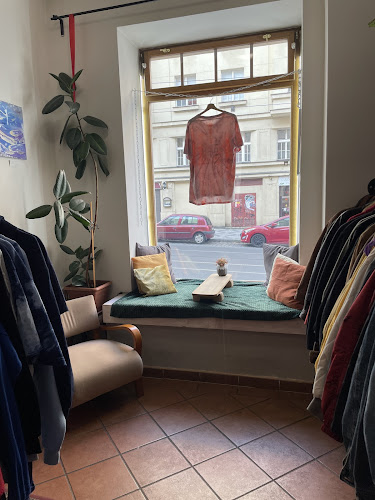 Recenze na FILTR Coffee & Clothes v Praha - Prodejna použitého oblečení