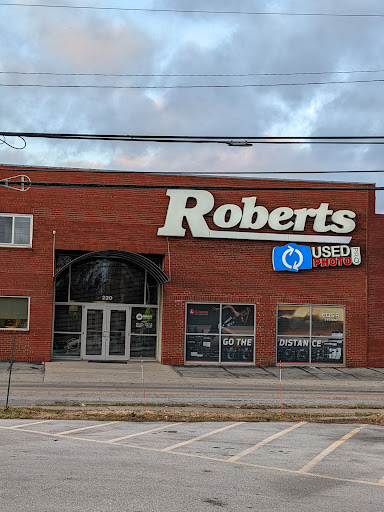 Camera Store «Roberts Camera», reviews and photos, 220 E St Clair St, Indianapolis, IN 46204, USA
