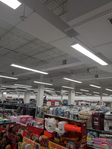 Clothing Store «Burlington Coat Factory», reviews and photos, 989 US-1, North Brunswick Township, NJ 08902, USA