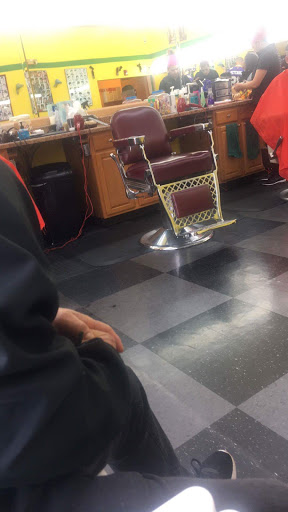 Barber Shop «Hispana Barber Shop», reviews and photos, 16028 SE Stark St, Portland, OR 97233, USA