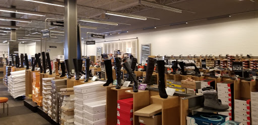 Shoe Store «DSW Designer Shoe Warehouse», reviews and photos, 1065 Woodland Rd, Reading, PA 19610, USA
