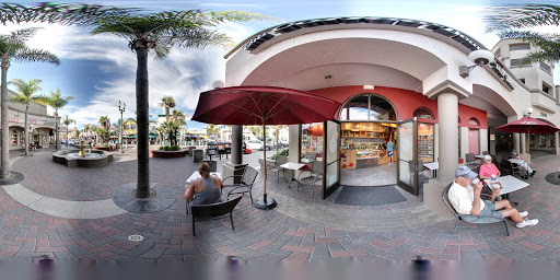 Coffee Shop «The Coffee Bean & Tea Leaf», reviews and photos, 200 Main St #109, Huntington Beach, CA 92648, USA