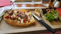 Plats et boissons du Pizzeria Restaurant la Pizza à Évian-les-Bains - n°18