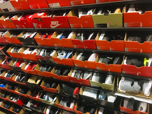 Sporting Goods Store «Nike Factory Store», reviews and photos, 3000 Grapevine Mills Pkwy #611, Grapevine, TX 76051, USA