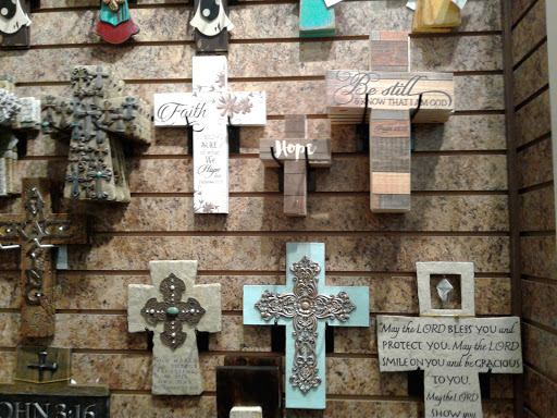 Book Store «LifeWay Christian Store», reviews and photos, 5336 N Blackstone Ave, Fresno, CA 93720, USA