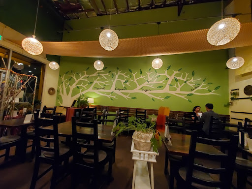 Shopping Mall «Huntington Harbor Mall», reviews and photos, 16847 Algonquin St, Huntington Beach, CA 92649, USA