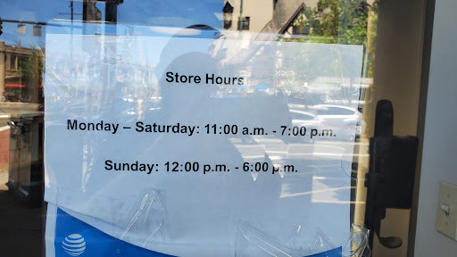 Cell Phone Store «AT&T», reviews and photos, 1329 Beacon St, Brookline, MA 02446, USA