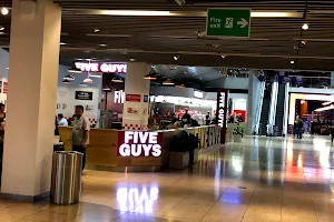 Five Guys Bluewater image