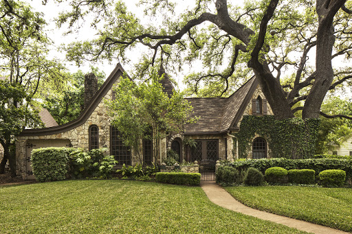 Roofing Contractor «Quality Roofing», reviews and photos, 8222 N Lamar Blvd E-43, Austin, TX 78753, USA