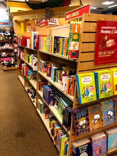 Book Store «Barnes & Noble», reviews and photos, 5701 Sunset Dr #196, South Miami, FL 33143, USA