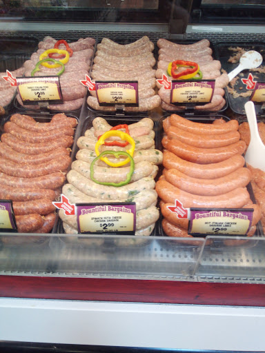 Health Food Store «Sprouts Farmers Market», reviews and photos, 7477 N Blackstone Ave, Fresno, CA 93720, USA