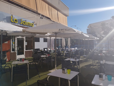 Cafetería Cervecería La Jaima C. de Alfredo Marqueríe, 23, posterior, Fuencarral-El Pardo, 28034 Madrid, España