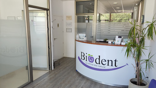Clínica Dental Biodent - C. Badajoz, 8, 29640 Fuengirola, Málaga