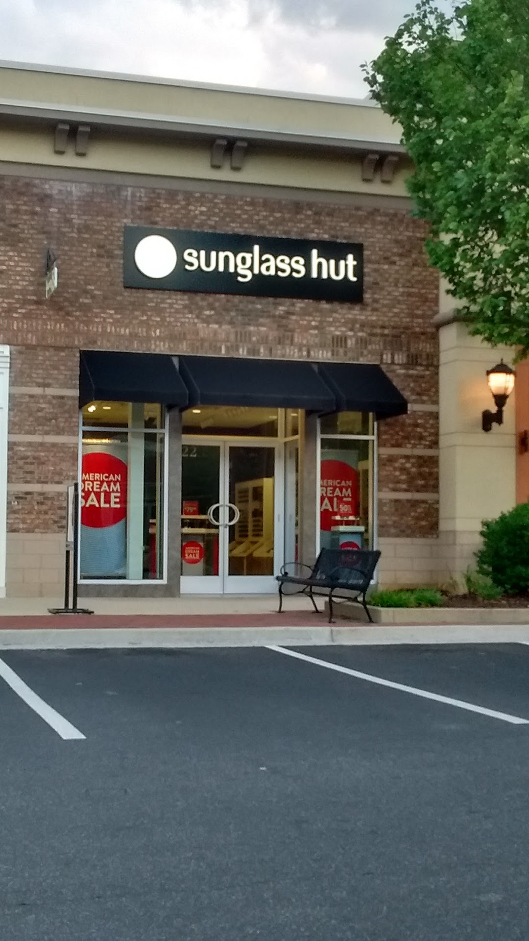 Sunglass Hut