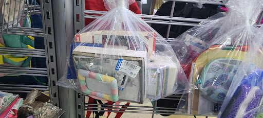 Thrift Store «Goodwill», reviews and photos, 1795 Sunshadow Dr, Casselberry, FL 32806, USA