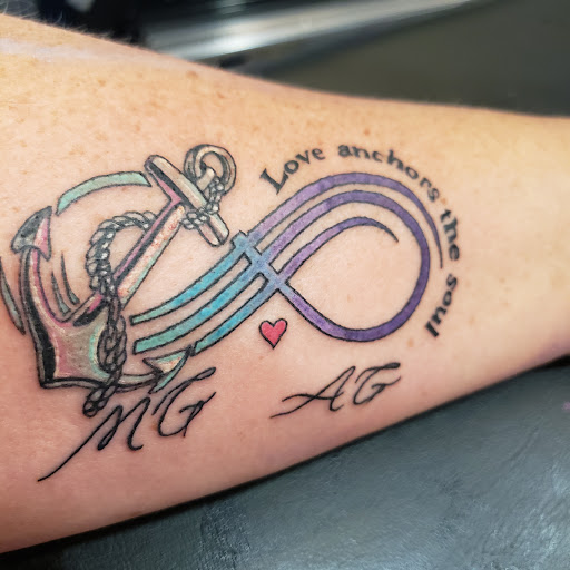 Tattoo Shop «Spirit Gallery Tattoo», reviews and photos, 207 Bank St, New London, CT 06320, USA