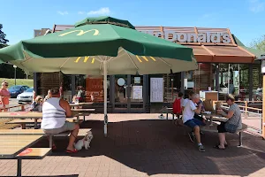 Restauracja McDonald's image