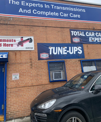 Transmission Shop «AAMCO Transmissions & Total Car Care», reviews and photos, 1027 E Gun Hill Rd, Bronx, NY 10469, USA